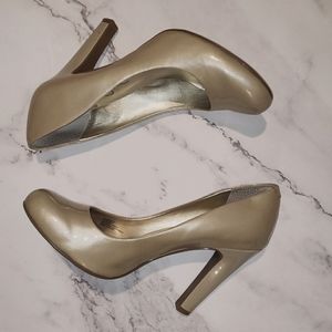 Jessica Simpson Ivory White Heels